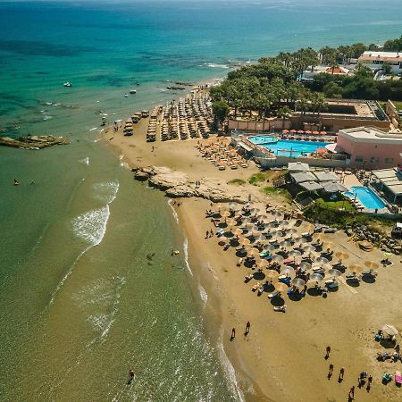 Manos Beachside Apartments Agia Marina  Ngoại thất bức ảnh