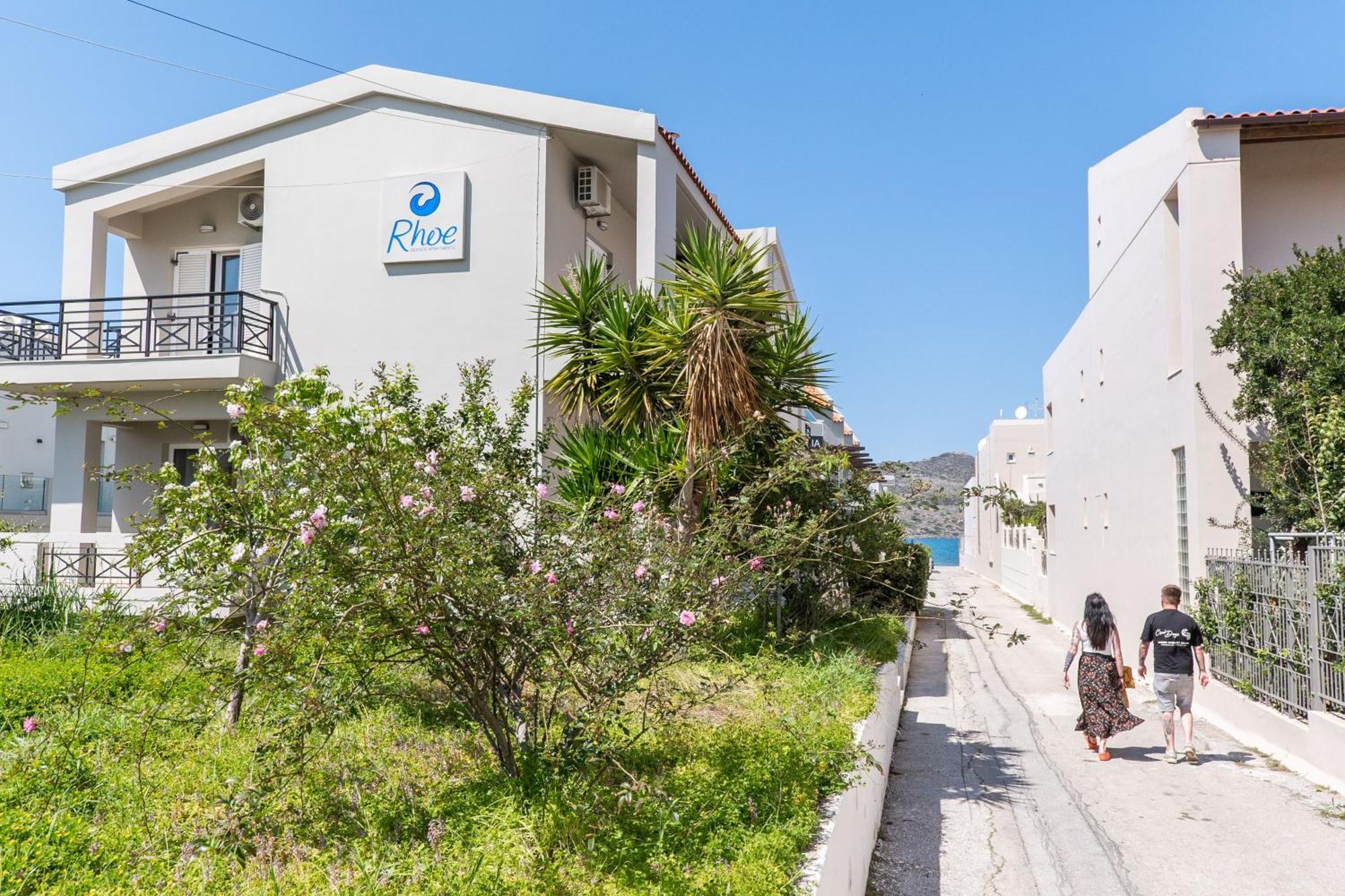 Manos Beachside Apartments Agia Marina  Ngoại thất bức ảnh