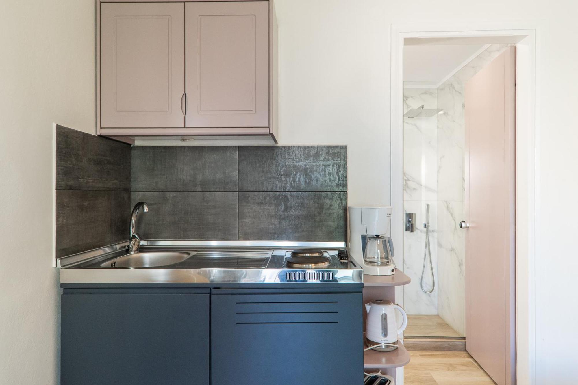 Manos Beachside Apartments Agia Marina  Phòng bức ảnh